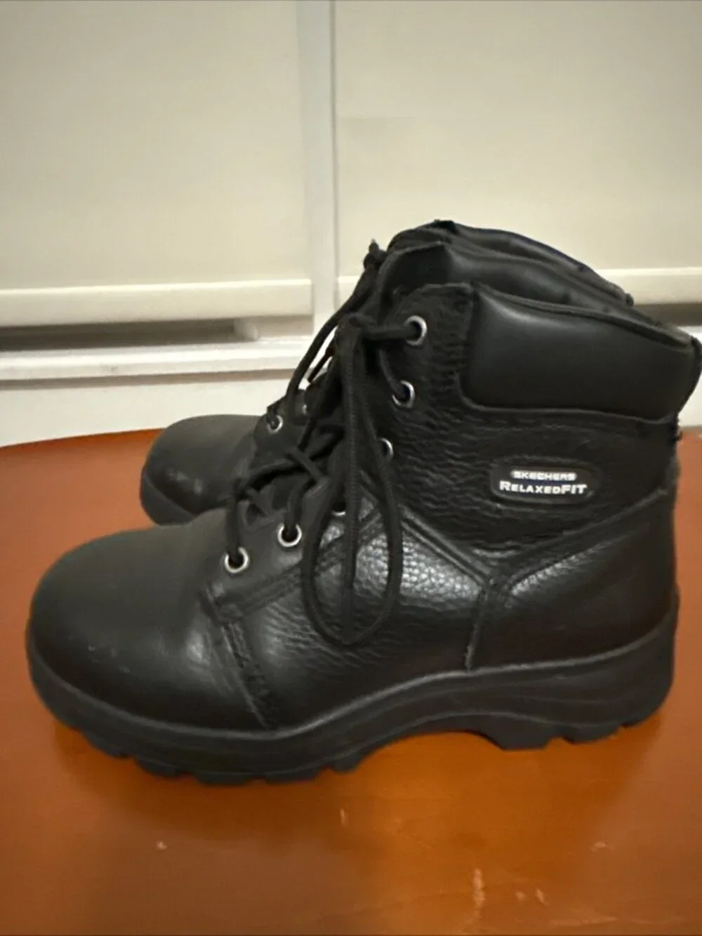 Women’ SKECHERS Relaxed Fit Steel Toe/Memory Foam Oil Resist Black Boots Sz 7.5